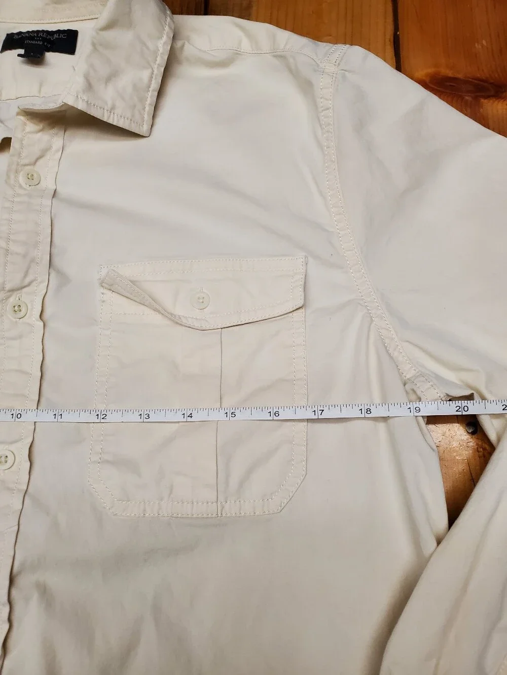 Banana Republic Standard Fit Cream Safari Button Down Shirt Men Large 97% Cotton